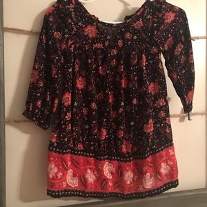 Beautiful dress or long blouse for little girls